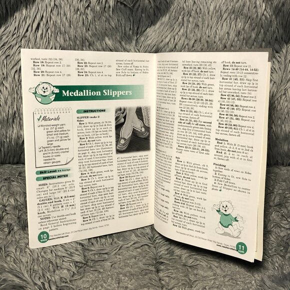 SLIPPERS ON THE DOUBLE Crochet Patterns 7 Designs 2000 Darla Fanton - Picture 4 of 4